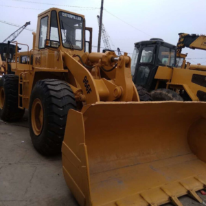 Chargeuse sur pneus Caterpillar 966F - Distri-BTP